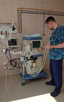 Фонд Чулпан Хаматовой и Дины Корзун подарил томской ОКБ оборудование за 7 млн рублей Фонд Чулпан Хаматовой и Дины Корзун подарил томской ОКБ оборудование за 7 млн рублей