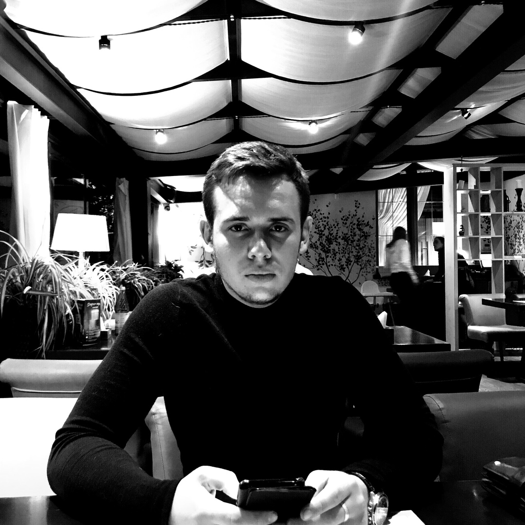 Александр Титов