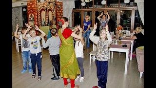 Анна Апостолова.