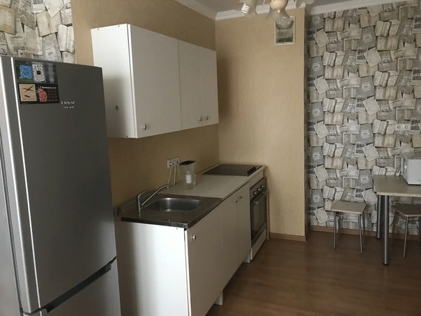 м.Кузьминки — 320 м <br>Волгоградский проспект, 72 к2 <br>Сдам 1-комнатную квартиру по адресу Криворожская 29 к1 <br>Площадь 45 кв.м. Хороший район, новый дом, недалеко остановки общественного транспорта,сдаеться на длительный срок. Холодильник, стиральная машина, телевизора нет. Цена 26 тыс в месяц + оплата по счетчикам за свет и воду. Обязателен депозит в размере месячной оплаты - либо возвращается в день выезда, либо используется в качестве оплаты за последний месяц проживания, по желанию. <br>Тел для связи 89653095408 или в ЛС. - фото Фото: м.Кузьминки — 320 м <br>Волгоградский проспект, 72 к2 <br>Сдам 1-комнатную квартиру по адресу Криворожская 29 к1 <br>Площадь 45 кв.м. Хороший район, новый дом, недалеко остановки общественного транспорта,сдаеться на длительный срок. Холодильник, стиральная машина, телевизора нет. Цена 26 тыс в месяц + оплата по счетчикам за свет и воду. Обязателен депозит в размере месячной оплаты - либо возвращается в день выезда, либо используется в качестве оплаты за последний месяц проживания, по желанию. <br>Тел для связи 89653095408 или в ЛС.