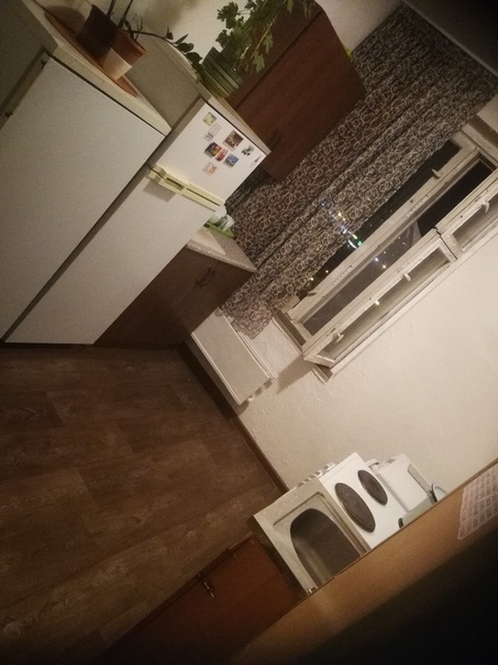 Фото: Друзья, помогаем собственнице, у которой снимаем комнату =) <br>С 30 октября  освобождается очень приятная комната в 3х комнатной квартире на станции метро Люблино. 5 минут ходьбы. 7 минут - если вам нравится ходить медленно и глазеть по сторонам. Хозяйка отличная. Видели её один раз на подписании договора. В дальнейшем общались по телефону, платили на карту. В соседях две взрослых женщины. Каждая собственница именно своей комнаты, по этому ощущения 