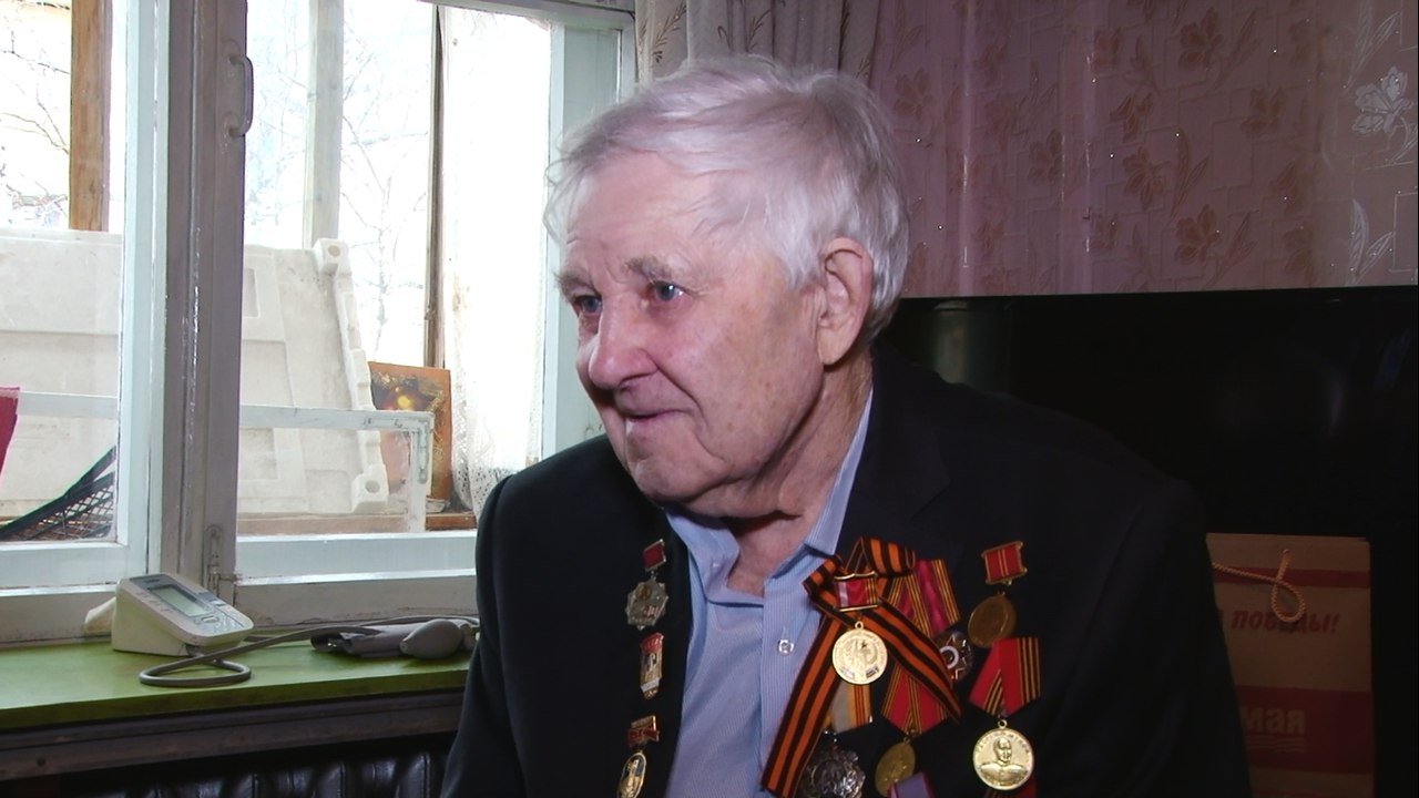 Депутат горсовета Инна Гомолко поздравила с Днем Победы дитя войны Депутат горсовета Инна Гомолко поздравила с Днем Победы дитя войны