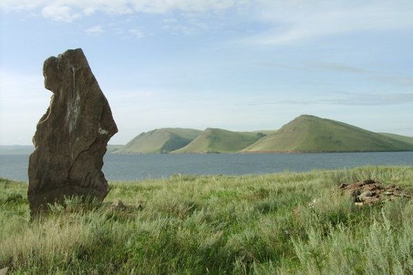 Тайна древних курганов Хакасии История, произошедшая со мной случилась более двадцати лет тому назад, по образованию я журналист, и тогда в начале лихих девяностых я был молод, работал в одном