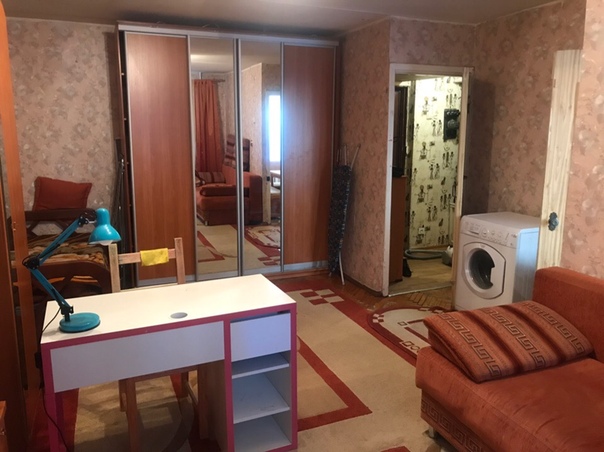 Метро Беломорская (5 мин пешком), улица Беломорская 7к2<br>Сдается 1кк от собственника. Без агентов!<br>Строго славяне до 3х человек. Возраст от 27 лет.<br>30000 руб/мес + оплата ЖКХ и счетчиков!<br>Залог 15 000 рублей.<br>Площадь кв 31 м2, кухня 5,5 м2, комната 20 м2, потолки 2,5 м!<br>Раскладной 2х спальный диван<br>Одноместная кровать<br>Рабочий стол<br>Стенка<br>Шкаф купе с зеркалами 4 створки<br>Окна стеклопакеты<br>Балкон <br>Телевизор<br>Музыкальный центр<br>Эл. чайник<br>Микроволновка<br>Газовая плита Ханса<br>Холодильник Самсунг<br>Стиральная машина Аристон<br>Сушка раскладная для белья<br>Гладильная доска<br>Все счетчики в квартире - фото Фото: Метро Беломорская (5 мин пешком), улица Беломорская 7к2<br>Сдается 1кк от собственника. Без агентов!<br>Строго славяне до 3х человек. Возраст от 27 лет.<br>30000 руб/мес + оплата ЖКХ и счетчиков!<br>Залог 15 000 рублей.<br>Площадь кв 31 м2, кухня 5,5 м2, комната 20 м2, потолки 2,5 м!<br>Раскладной 2х спальный диван<br>Одноместная кровать<br>Рабочий стол<br>Стенка<br>Шкаф купе с зеркалами 4 створки<br>Окна стеклопакеты<br>Балкон <br>Телевизор<br>Музыкальный центр<br>Эл. чайник<br>Микроволновка<br>Газовая плита Ханса<br>Холодильник Самсунг<br>Стиральная машина Аристон<br>Сушка раскладная для белья<br>Гладильная доска<br>Все счетчики в квартире