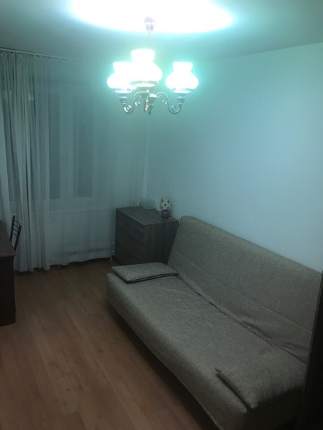 Комната в двушке за 18000 (м. Речной вокзал)<br><br>Сдается светлая, уютная комната в двухкомнатной квартире БЕЗ КОМИССИИ по ул. Фестивальная д. 24 (ст. метро Речной Вокзал). От метро 5 мин на автобусе или 15 минут пешком. Стоимость проживания 18 000 р./месяц+18 000 за последний месяц (отдельно оплачивается вода+свет по счётчикам+интернет). В комнате имеется диван, комод, стол, шкаф. В соседней комнате живет одна доброжелательная девушка, работает. Развитая инфраструктура (ТЦ Речной вокзал, магнит, пятёрочка, фитнес клубы). Сдается одной некурящей, чистоплотной девушке/ женщине без детей или животных!<br>Просьба агентам не звонить!<br>По всем вопросам, звоните 8-925-479-47-94 Ляна) - фото Фото: Комната в двушке за 18000 (м. Речной вокзал)<br><br>Сдается светлая, уютная комната в двухкомнатной квартире БЕЗ КОМИССИИ по ул. Фестивальная д. 24 (ст. метро Речной Вокзал). От метро 5 мин на автобусе или 15 минут пешком. Стоимость проживания 18 000 р./месяц+18 000 за последний месяц (отдельно оплачивается вода+свет по счётчикам+интернет). В комнате имеется диван, комод, стол, шкаф. В соседней комнате живет одна доброжелательная девушка, работает. Развитая инфраструктура (ТЦ Речной вокзал, магнит, пятёрочка, фитнес клубы). Сдается одной некурящей, чистоплотной девушке/ женщине без детей или животных!<br>Просьба агентам не звонить!<br>По всем вопросам, звоните 8-925-479-47-94 Ляна)