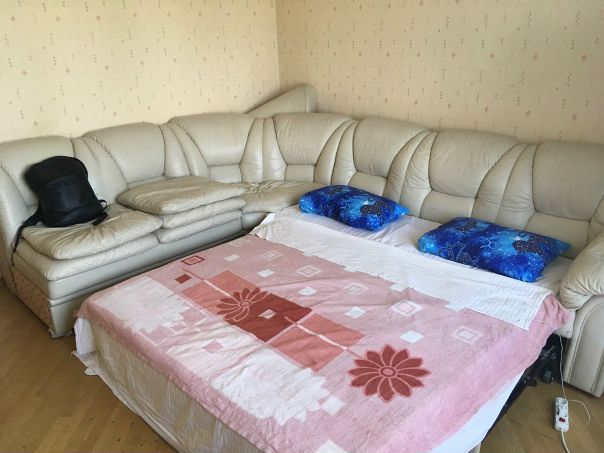Сдаётся комната в большой, трехкомнатной квартире по адресу Университетский проспект 21к2. Один парень или несколько девушек, в соседней комнате проживает девушка. Желательно на длительный срок, в квартире есть все из удобств, например Wi-Fi, но если хотите привезти своё, всегда пожалуйста<br>25т.р. в месяц без коммунальных услуг, без залога, но только гражданам РФ, аккуратным и чистоплотным<br>+7 (925) 462-79-42 - Залина - фото Фото: Сдаётся комната в большой, трехкомнатной квартире по адресу Университетский проспект 21к2. Один парень или несколько девушек, в соседней комнате проживает девушка. Желательно на длительный срок, в квартире есть все из удобств, например Wi-Fi, но если хотите привезти своё, всегда пожалуйста<br>25т.р. в месяц без коммунальных услуг, без залога, но только гражданам РФ, аккуратным и чистоплотным<br>+7 (925) 462-79-42 - Залина