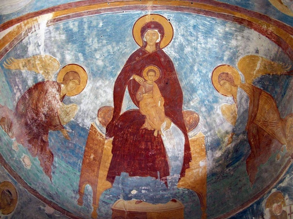Дионисий Dionysius/Дионисий (ок. 1440 — после 1502), иконописец и живописец, один из величайших художников Святой Руси. Он расписывал Рождественский собор Пафнутиева Боровского монастыря