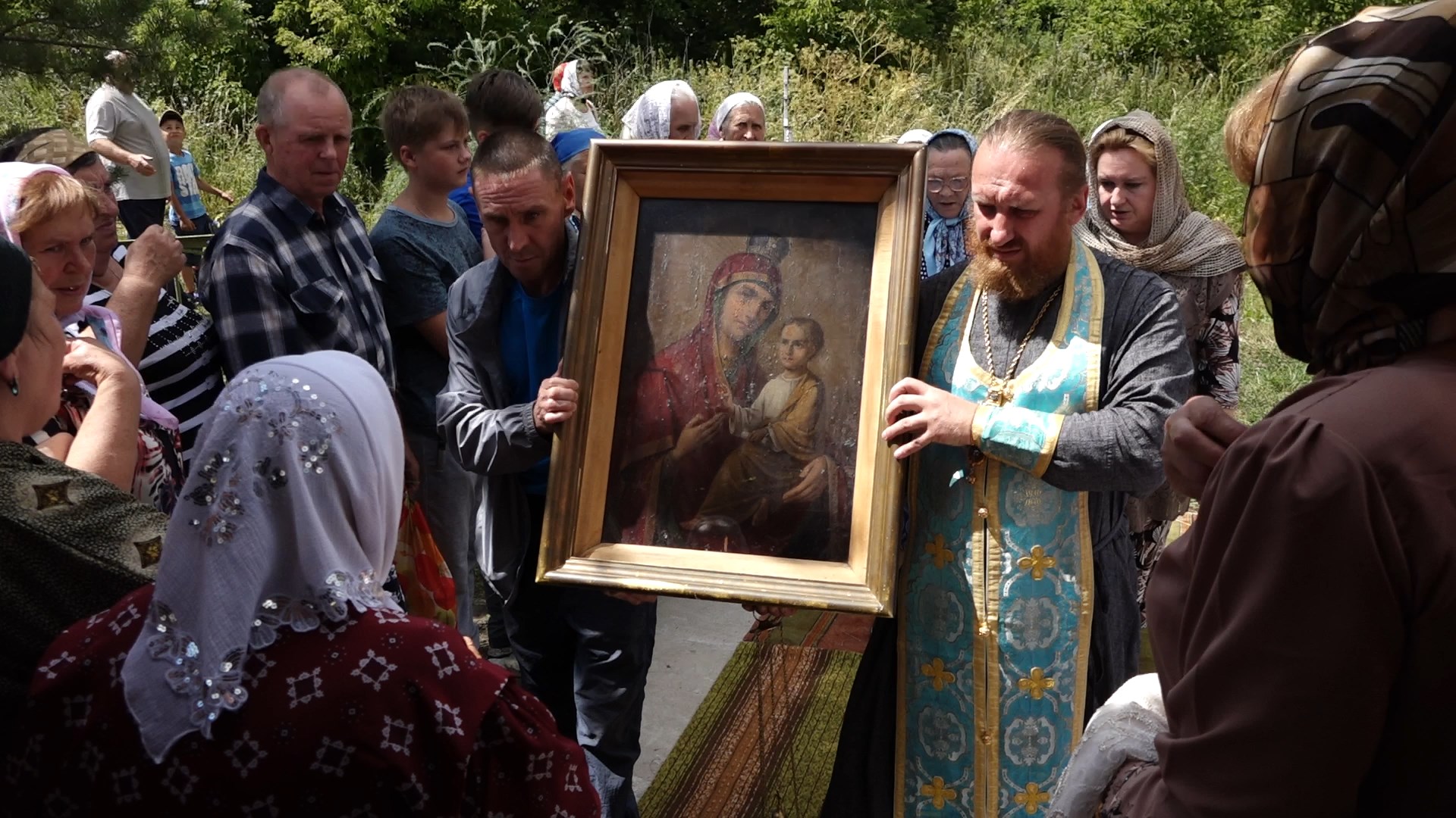 Ежегодно 9 июля в деревню Серебрянь Михайловского района привозят из с. Срелецкие Выселки Тихвинскую чудотворную икону Божьей Матери.