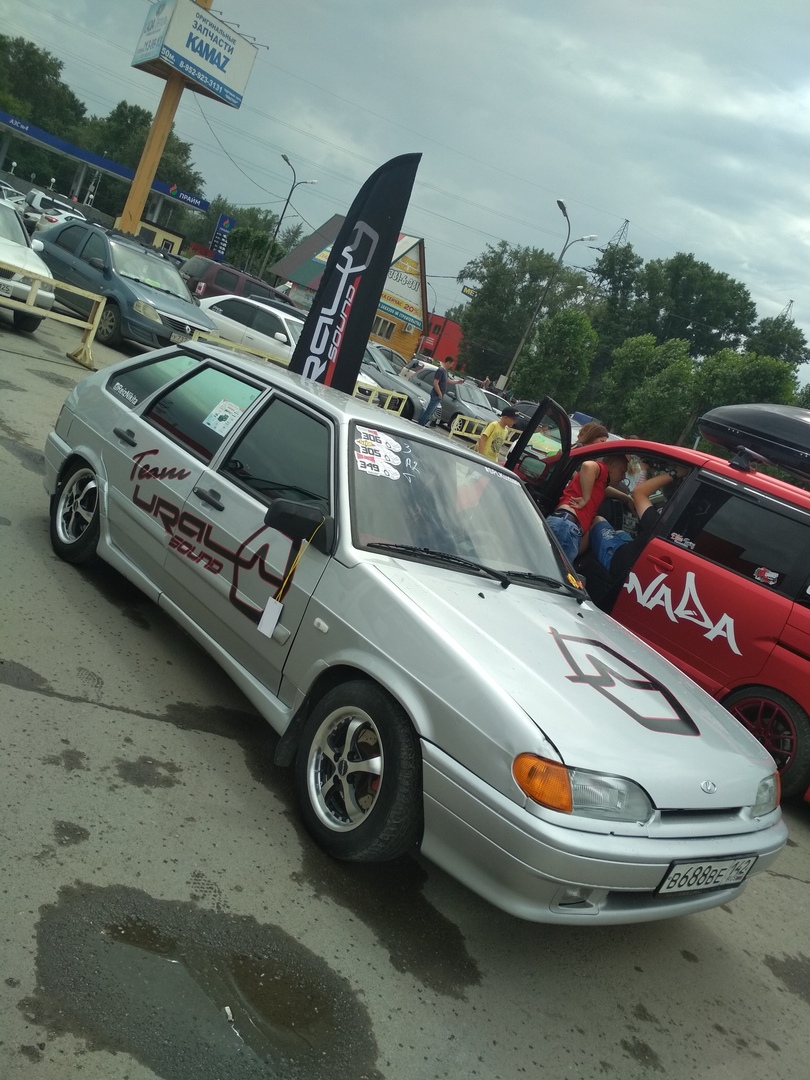 85dejL6R8zs.jpg