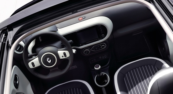 Обновленный Renault Twingo: одноухий бандит Фото: компания RenaultСамый маленький автомобиль в европейской гамме Renault пережил пластическую операцию на лице. Отдельные кругляши ходовых огней,