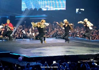 INFINITE & BTS on Instagram: “LOOK AT THEIR FEET 🔥 their synchronization damn ° ° tag your buddies ❤ fancam cr ng nikko pls give credit if repost °...