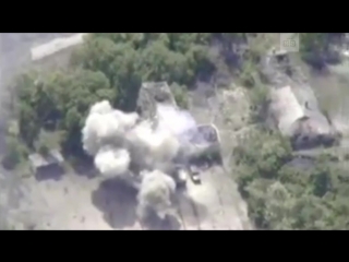 Беспилотник снял на видео взрывающуюся технику ВСУ под Горловкой
