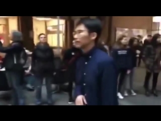 Протест в библиотеке.