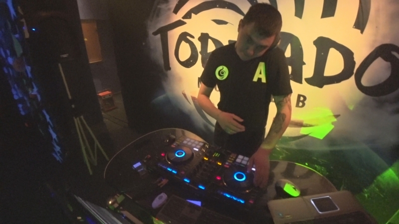 @LIVE - 017 Торнадо
