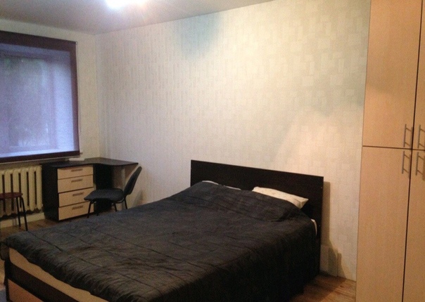 Фото: Академика Анохина, 13, 1 комнатная<br>22000 руб<br>89995854601<br>89080486923<br>Квартира однокомнатная, НЕ студия. Отдельная кухня и комната, в ней просторный шкаф и двуспальная кровать,так же большая прихожая. Квартира очень удобно расположена, недалеко от метро Тропарево.Все в шаговой доступности, все виды транспорта, магазины, торговые центры, аптеки, садик, школы и т.д.В доме удобная детская площадка.В квартире есть вся необходимая мебель и техника. Кухонный гарнитур.Все коммунальные платежи включены, кроме счётчиков!<br>#арендаквартирвмоскве#снимуквартиру#сдамквартиру#снимуквартирумосква#сдамквартирумосква#арендаквартир#москвааренда#снятьквартирувмоскве#квартиравмоскве#недвижимостьвмоскве#следуй#следуйзамной#подпишись#девушка#девушки#лайки#лайкивзаимно#селфи#привет#инстаграм#супер#инстаграманит#ремонтквартир#инстамода#мода#универ#университет#москва