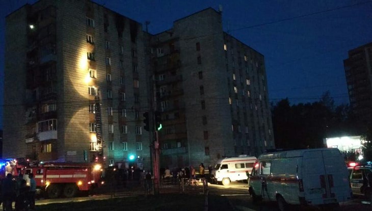 СК возбудил дело по факту смерти 2 человек в пожаре на Черных в Томске СК возбудил дело по факту смерти 2 человек в пожаре на Черных в Томске