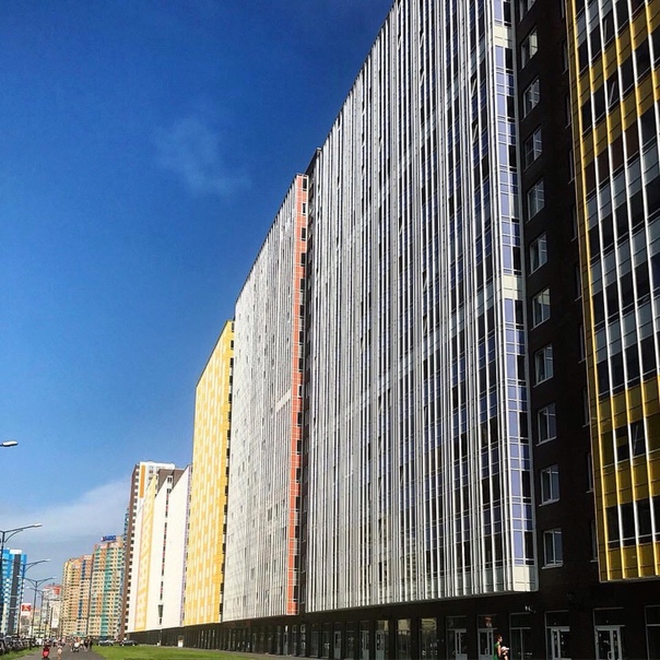 СТОИМОСТЬ 1250 / сутки. -8911-9472148 Максим. НЕ АГЕНТ!!!!! <br> Прекрасная квартира студия (30м. кв.) до метро улица Дыбенко 20 минут пешком , Рядом много магазинов моя семья, spar, пятёрочка. Так же рядом две школы, детские сады, бассейн и тренажерный зал. Рядом парки, скверы, прогулочные площадки, ледовый дворец, много спортивных площадок не - жизнь а сказка. Близость Кольцевой автодороги (5 минут), обеспечивающей быстрое сообщение с любым районом города, а также с ближайшими пригородами, такими как Пушкин, Павловск и Гатчина. <br>10 мин на ТС до Ладожского вокзала. <br>15 мин до центра города. ( либо 4 остановки на метро). <br>15-20 минут на ТС до аэропорта (Пулково). <br>Удобное место для туристов и бизнесменов. <br>Мы предоставляем все необходимое для комфортной жизни. <br> <br>БЕСПЛАТНО: Кухня оборудована всем необходимым для приготовления вкусных блюд. В квартире есть все необходимое для проживания, отдыха и работы: Wi-Fi, ТВ, стиральная машина, электрочайник, фен, утюг, гладильная доска, сушилка для белья, вся необходимая посуда для приготовления и приема пищи, комплекты постельного белья, полотенца (одно большое и одно маленькое - комплект для одного человека), одно полотенце - коврик для ног, одно кухонное полотенце), фильтр для очистки воды, чай пакетированный (черный и зеленый), кофе, сахар, соль, перец, бумажные салфетки, зубочистки, бумага для записи, рожок для обуви, зонт и другие необходимые мелочи. Все входит в стоимость проживания! <br>Нашим гостям очень нравится квартира и сервис. Круглосуточная поддержка гостей. <br>Курение запрещено в квартире и без животных (в особых случаях возможны индивидуальные условия). Охраняемая парковка рядом с домом. <br>Составляем договор. Залог на время проживания 5000 (возвращается при выезде). <br><br>1250 - от 15 дней<br>1500 - до 15 дней<br>2000 - до 3х дней.<br><br>Отличное соотношение цены и качества. <br>Так же есть рядом ещё три квартиры! Ждем Вас! <br>Вы еще думаете! Звоните прямо сейчас! Ждем Вас!<br><br>Комнаты посуточно, хостел, квартира, комната на сутки, аренда квартир посуточно, посуточная аренда, койка место, мини отель, миниотель, отель посуточно - фото Фото: СТОИМОСТЬ 1250 / сутки. -8911-9472148 Максим. НЕ АГЕНТ!!!!! <br> Прекрасная квартира студия (30м. кв.) до метро улица Дыбенко 20 минут пешком , Рядом много магазинов моя семья, spar, пятёрочка. Так же рядом две школы, детские сады, бассейн и тренажерный зал. Рядом парки, скверы, прогулочные площадки, ледовый дворец, много спортивных площадок не - жизнь а сказка. Близость Кольцевой автодороги (5 минут), обеспечивающей быстрое сообщение с любым районом города, а также с ближайшими пригородами, такими как Пушкин, Павловск и Гатчина. <br>10 мин на ТС до Ладожского вокзала. <br>15 мин до центра города. ( либо 4 остановки на метро). <br>15-20 минут на ТС до аэропорта (Пулково). <br>Удобное место для туристов и бизнесменов. <br>Мы предоставляем все необходимое для комфортной жизни. <br> <br>БЕСПЛАТНО: Кухня оборудована всем необходимым для приготовления вкусных блюд. В квартире есть все необходимое для проживания, отдыха и работы: Wi-Fi, ТВ, стиральная машина, электрочайник, фен, утюг, гладильная доска, сушилка для белья, вся необходимая посуда для приготовления и приема пищи, комплекты постельного белья, полотенца (одно большое и одно маленькое - комплект для одного человека), одно полотенце - коврик для ног, одно кухонное полотенце), фильтр для очистки воды, чай пакетированный (черный и зеленый), кофе, сахар, соль, перец, бумажные салфетки, зубочистки, бумага для записи, рожок для обуви, зонт и другие необходимые мелочи. Все входит в стоимость проживания! <br>Нашим гостям очень нравится квартира и сервис. Круглосуточная поддержка гостей. <br>Курение запрещено в квартире и без животных (в особых случаях возможны индивидуальные условия). Охраняемая парковка рядом с домом. <br>Составляем договор. Залог на время проживания 5000 (возвращается при выезде). <br><br>1250 - от 15 дней<br>1500 - до 15 дней<br>2000 - до 3х дней.<br><br>Отличное соотношение цены и качества. <br>Так же есть рядом ещё три квартиры! Ждем Вас! <br>Вы еще думаете! Звоните прямо сейчас! Ждем Вас!<br><br>Комнаты посуточно, хостел, квартира, комната на сутки, аренда квартир посуточно, посуточная аренда, койка место, мини отель, миниотель, отель посуточно