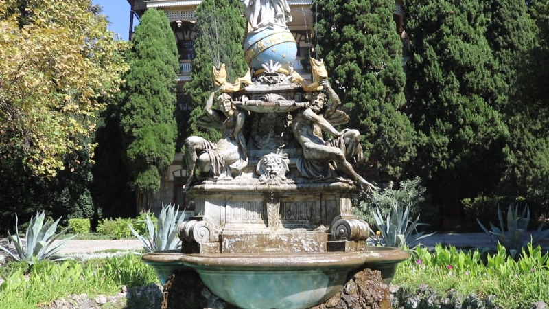 Fountain night