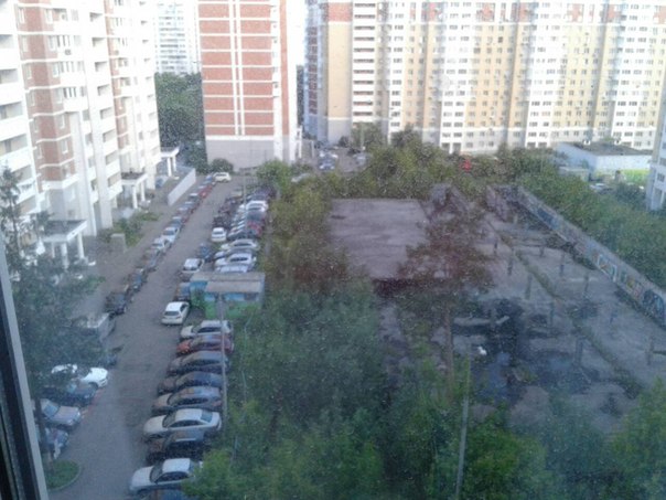 Здравствуйте, разместите объявление пожалуйста. )) <br>Ищем женщину на подселение в двух комнатную квартиру. В одной комнате проживаем: 3 женщины, 2 в одной комнате и 1 во второй, вот к ней и ищем соседку, возраст 40-50. С утра до вечера все на работе. Ищем порядочную, чистоплотную, платёжеспособную, ответственную. Вся необходимая мебель и техника имеется. <br>Квартира находится в 10 мин ходьбы от метро бульвар Дмитрия Донского. Улица Коктебельская 8. <br>Все подробности в лс по этой ссылке m.vk.com/id134829561 (одна из проживающих в квартире), договаривайтесь, приходите смотреть. Заезд желательно 20 числа. Цена 9250, в стоимость входят коммунальные услуги и Wi-Fi. - фото Фото: Здравствуйте, разместите объявление пожалуйста. )) <br>Ищем женщину на подселение в двух комнатную квартиру. В одной комнате проживаем: 3 женщины, 2 в одной комнате и 1 во второй, вот к ней и ищем соседку, возраст 40-50. С утра до вечера все на работе. Ищем порядочную, чистоплотную, платёжеспособную, ответственную. Вся необходимая мебель и техника имеется. <br>Квартира находится в 10 мин ходьбы от метро бульвар Дмитрия Донского. Улица Коктебельская 8. <br>Все подробности в лс по этой ссылке m.vk.com/id134829561 (одна из проживающих в квартире), договаривайтесь, приходите смотреть. Заезд желательно 20 числа. Цена 9250, в стоимость входят коммунальные услуги и Wi-Fi.