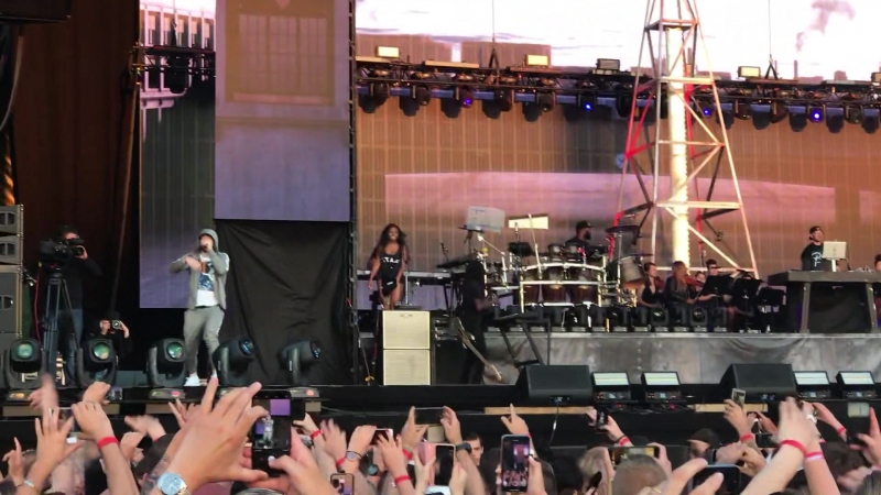Eminem revivalTour