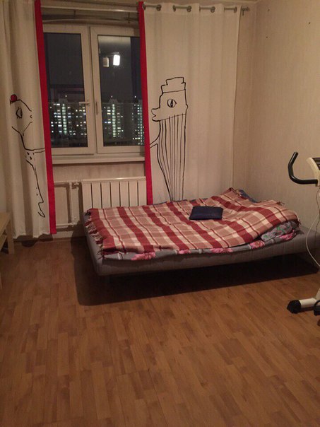 Всем привет ! <br>Ищу соседку к себе в изолированную комнату в 2х комнатной квартире!<br>Желательно возраст 18-23 <br>В другой комнате проживают две замечательные девочки (видимся только вечером)<br><br>Квартира укомплектована всем необходимым для проживания<br>в/п - обсуждаемо. <br>Уютный район, развитая инфраструктура Рядом есть круглосуточный магазин,аптека,кафе и прочее<br><br>До м. Юго-Западная 15-20 минут транспортом. (Автобусная остановка рядом с домом)<br>В скором времени рядом с домом будет открыта станция метро Солнцево!<br>Стоимость - 8 тыс/ месяц + счетчики <br>Писать в лс,все обсудим! - фото Фото: Всем привет ! <br>Ищу соседку к себе в изолированную комнату в 2х комнатной квартире!<br>Желательно возраст 18-23 <br>В другой комнате проживают две замечательные девочки (видимся только вечером)<br><br>Квартира укомплектована всем необходимым для проживания<br>в/п - обсуждаемо. <br>Уютный район, развитая инфраструктура Рядом есть круглосуточный магазин,аптека,кафе и прочее<br><br>До м. Юго-Западная 15-20 минут транспортом. (Автобусная остановка рядом с домом)<br>В скором времени рядом с домом будет открыта станция метро Солнцево!<br>Стоимость - 8 тыс/ месяц + счетчики <br>Писать в лс,все обсудим!