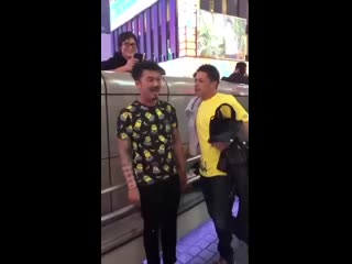 Японец решил отдать свою жизнь за императора, но что-то пошло не так. - - Самура