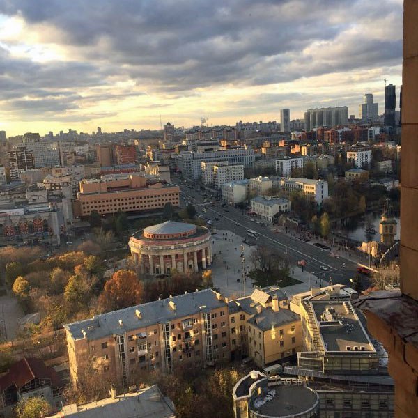 Места для девушек в новых апартаментах в самом центре Москвы от 15000 руб./месяц <br>Апартаменты расположены в одной минуте от станции метро Баррикадная, в одной из знаменитых Сталинских высоток. <br>Из окон открывается прекрасный, панорамный вид на всю Москву. <br><br>К услугам гостей: <br>- Постельное белье и полотенца <br>- WI-FI <br>- Ежедневная уборка <br>- Мультиварка <br>- Фен <br><br>Будем рады вам! Звоните, все обсудим. <br><br>Контактный телефон: <br>+7 (962) 963 78 78 - фото Фото: Места для девушек в новых апартаментах в самом центре Москвы от 15000 руб./месяц <br>Апартаменты расположены в одной минуте от станции метро Баррикадная, в одной из знаменитых Сталинских высоток. <br>Из окон открывается прекрасный, панорамный вид на всю Москву. <br><br>К услугам гостей: <br>- Постельное белье и полотенца <br>- WI-FI <br>- Ежедневная уборка <br>- Мультиварка <br>- Фен <br><br>Будем рады вам! Звоните, все обсудим. <br><br>Контактный телефон: <br>+7 (962) 963 78 78