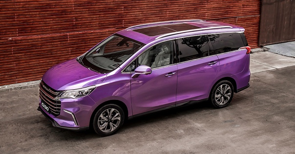 Представлен недорогой минивэн Maxus G50 Фото: autohome.com.cn фирма-производительБренд Maxus — это потомок британской компании LDV, которая перед смертью побывала в руках российской Группы ГАЗ,