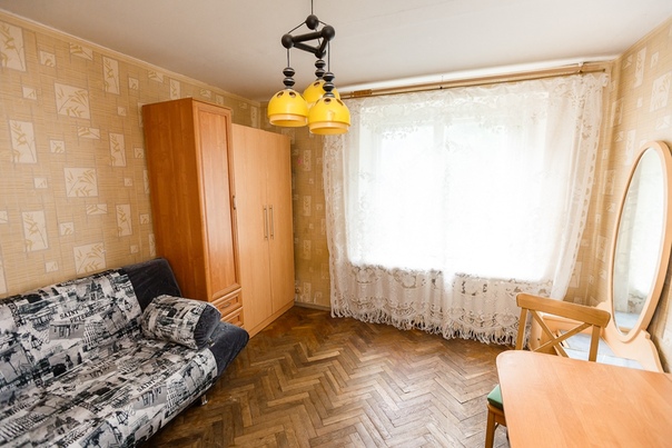 Сдается комната 16 кв.м. в 3 к.кв. на пр. Металлистов д.80. <br>Новый диван, WI-FI. Квартира ухожена и отремонтирована. <br>Сдается одному или паре на длительный период. <br>11000 + к/у. Залог 10000, можно разбить на два месяца. <br>Без посредников, без комиссии. <br>Звоните сразу хозяину Алексею +7 921 640 40 45. - фото Фото: Сдается комната 16 кв.м. в 3 к.кв. на пр. Металлистов д.80. <br>Новый диван, WI-FI. Квартира ухожена и отремонтирована. <br>Сдается одному или паре на длительный период. <br>11000 + к/у. Залог 10000, можно разбить на два месяца. <br>Без посредников, без комиссии. <br>Звоните сразу хозяину Алексею +7 921 640 40 45.