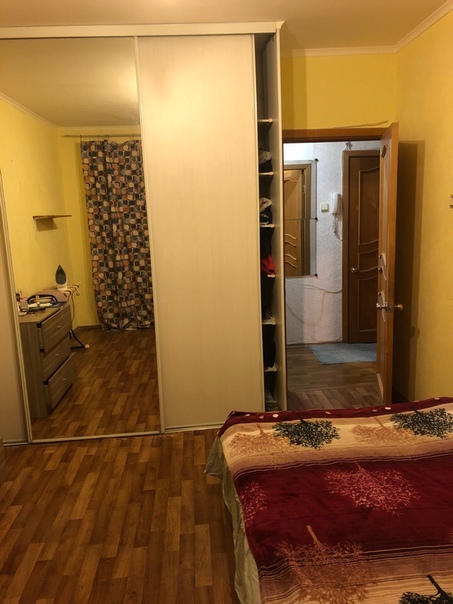 Сдам комнату в 2-к квартире<br>м. Отрадное<br>20 000 руб/мес - Оля - 89299144423<br><br>Ищу соседку для съема 2-х комнатной квартиры м. Отрадное (5 мин.пешком), цена 20 т. +счетчики за комнату. Развитая инфраструктура рядом. Техника вся есть, кроме телевизора в комнате. Депозита нет, комиссии нет. Ищу Девушку 25-36 лет, чистоплотную , уважающую чужое пространство . Связь по ватсапу 89299144423. Риэлторов прошу не беспокоить! - фото Фото: Сдам комнату в 2-к квартире<br>м. Отрадное<br>20 000 руб/мес - Оля - 89299144423<br><br>Ищу соседку для съема 2-х комнатной квартиры м. Отрадное (5 мин.пешком), цена 20 т. +счетчики за комнату. Развитая инфраструктура рядом. Техника вся есть, кроме телевизора в комнате. Депозита нет, комиссии нет. Ищу Девушку 25-36 лет, чистоплотную , уважающую чужое пространство . Связь по ватсапу 89299144423. Риэлторов прошу не беспокоить!