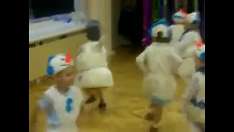 прикольный снеговик funny snowman)