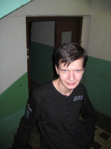 Имя ей Революция. Бидняк Елисей Витальевич.Простой современный террорист, родом из ОГНЯ и СТАЛИ. Ну, и конечно же - ПРОФЕССИОНАЛЬНЫЙ РЕВОЛЮЦИОНЕР. Анархист, антифашист. Невыносим и автономен.