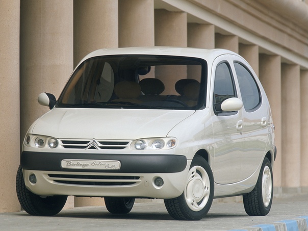 Вехи истории : 1996 Citroen Berlingo Bulle (Heuliez) Citroën представил три концепт-кар версии нового Berlingo в парижском салоне 1996 года.Основанный на Citroen Berlingo, Bulle (Bubble) был