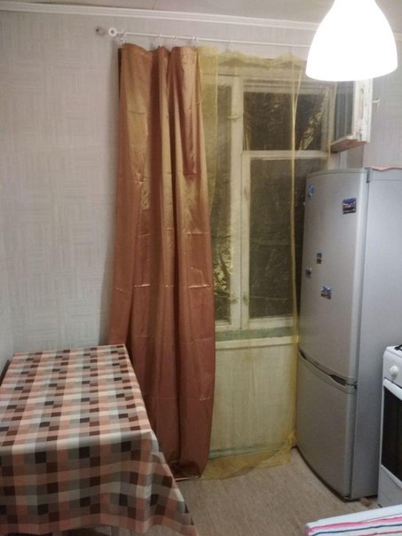 Фото: Добрый день! <br>Сдается 1-к квартира 31 кв.м. на 5 этаже 5-этажного панельного дома. м. Петровско-Разумовская, Коровинское шоссе. д.20, корп. 2. От метро на транспорте 15 минут. Квартира сдается собственником на длительный срок, минимум 6 месяцев и только славянам. <br>25.000 в месяц. Оплата за первый и последний месяц (залог), плюс счётчики (без комиссии). Сдаётся с 20 мая. В квартире: мебель, двуспальный диван, телевизор, плита, холодильник, стиральная машина.<br> Ушанова