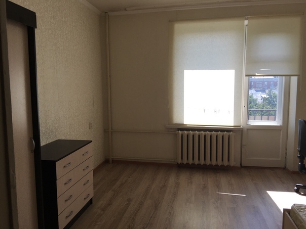Фото: Сдается одной/двум девушке(ам) светлая комната (16 и 18 кв.м.) в 3х комнатной квартире м. Полежаевская 7 мин пешком, Хорошево(мцк) 12 мин пешком.<br>Стоимость 23000/26000+коммуналка по счетчикам, депозит за последний месяц 100%.<br>Рядом парк «Березовая роща», магазины, ТЦ. <br>По всем вопросам пишите в личку<br> Муроян