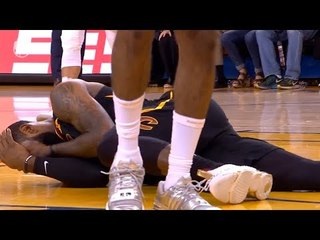 Draymond Green dirty foul on LeBron James / GS Warriors vs Cavaliers Game 1