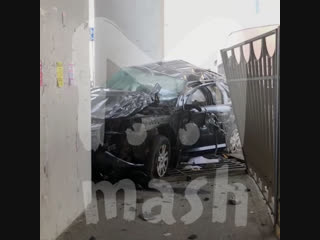 В Москве внедорожник упал с ТТК