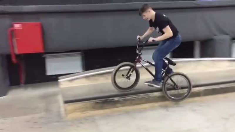 Bmx. СПОТ скейтпарк
