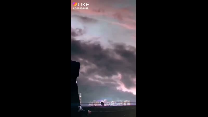 Like_6682221532061560309.mp4