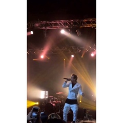 Maxi Espindola Updates on Instagram: “⠀⠀⠀⠀⠀⠀ 📽 | ¡MYA ayer 28/Septiembre en el LMDE Tour de Oriana en el Teatro Vorterix en Buenos Aires, Argentina...
