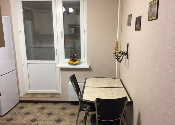 Фото: Сдам однокомнатную квартиру на длительный срок. <br>ул. Перерва, д. 34.От метро Марьино 5 мин пешком(реально),до метро Братиславская 20 мин пешком. Квартира после ремонта. Все новое-обои, стеклопакеты, межкомнатные двери,входная дверь. Квартира очень теплая,светлая, лоджия выходит во двор. <br>В квартире есть все для проживания.Недавно в доме был сделан ремонт, заменены лифты,хорошие и доброжелательные соседи. <br>Очень хорошая инфраструктура, рядом с домом Аквапарк, Ашан,ТЦ. <br>Сдам порядочным и платежеспособным людям. Я собственник. Агентам просьба не беспокоить. Цена: 25000 . Писать в ЛС.