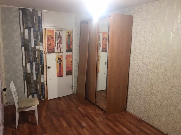 М. Таганская / м. Площадь Ильича / м. Пролетарская<br>ул. Нижегородская 2к2<br>В комнате только шкаф и шторы, кровати нет. В другой комнате живут две девушки по 29 лет. Ищем одну спокойную девушку, которая учится или работает в офисном графике, только славянку, возраст примерно 25-35. Без животных.<br>Оплата 20000 + к/у (вода, свет, интернет - около 1000 руб.)<br>Агентам и посредникам не беспокоить!!!!! - фото Фото: М. Таганская / м. Площадь Ильича / м. Пролетарская<br>ул. Нижегородская 2к2<br>В комнате только шкаф и шторы, кровати нет. В другой комнате живут две девушки по 29 лет. Ищем одну спокойную девушку, которая учится или работает в офисном графике, только славянку, возраст примерно 25-35. Без животных.<br>Оплата 20000 + к/у (вода, свет, интернет - около 1000 руб.)<br>Агентам и посредникам не беспокоить!!!!!