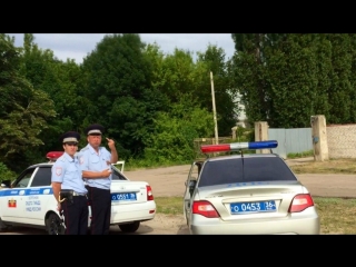 ДПС показывает СРЕДНИЙ ПАЛЕЦ квадроциклисту