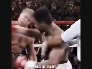 Рэй Мерсер жестоко забивает Томми Моррисона