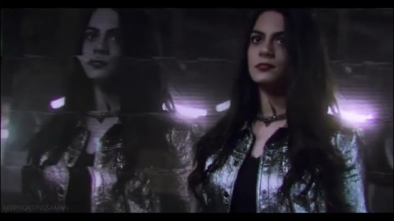 Izzy lightwood vine