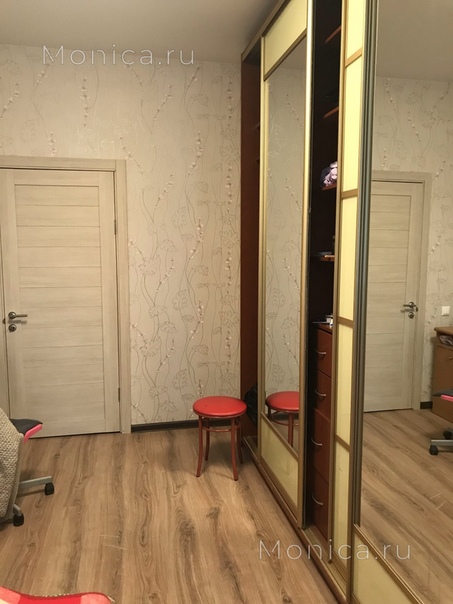 Фото: Сдается комната площадью 20 кв.м. в двухкомнатной квартире, в шаговой доступности от метро 