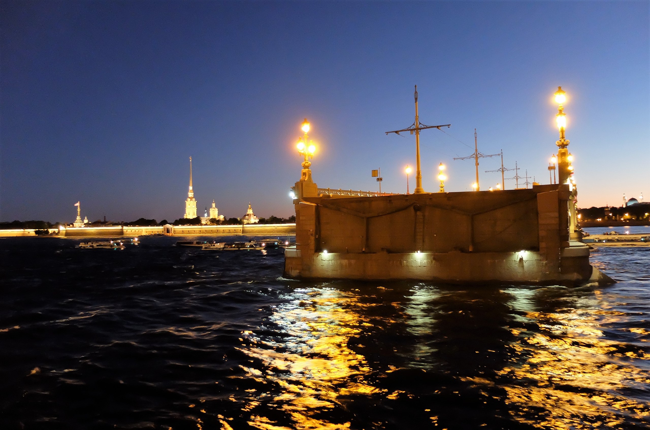 Троицкий мост