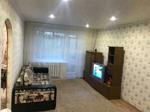 Университет — 480 м <br>Ломоносовский проспект, 19 <br>Гагаринский район <br>Сдается однокомнатная квартира в хорошем состоянии. <br>В шаговой доступности: остановка общественного транспорта, магазины, аптеки, сбербанк. Квартира полностью укомплектована всей необходимой мебелью, техникой.На длительный срок!!! <br>Заселиться можно в день просмотра. <br>Рассматриваю семейную пару или девушек-студенток. <br>Без проблем с оплатой!!! <br>Стоимость аренды 28000т.р. <br>Звоните 89653095408 - фото Фото: Университет — 480 м <br>Ломоносовский проспект, 19 <br>Гагаринский район <br>Сдается однокомнатная квартира в хорошем состоянии. <br>В шаговой доступности: остановка общественного транспорта, магазины, аптеки, сбербанк. Квартира полностью укомплектована всей необходимой мебелью, техникой.На длительный срок!!! <br>Заселиться можно в день просмотра. <br>Рассматриваю семейную пару или девушек-студенток. <br>Без проблем с оплатой!!! <br>Стоимость аренды 28000т.р. <br>Звоните 89653095408