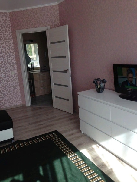 Фото:  Новые Черёмушки — 460 м <br>Профсоюзная, 46 к3 <br>Сдам 1-комнатную квартиру. Рассматриваем только длительную аренду. Квартира просторная, светлая, уютная. Санузел совмещен. Вся самая необходимая техника предоставляется. <br>Ищем платежеспособных граждан. <br>Оплата аренды 27000 рублей <br>Тел.89653095408