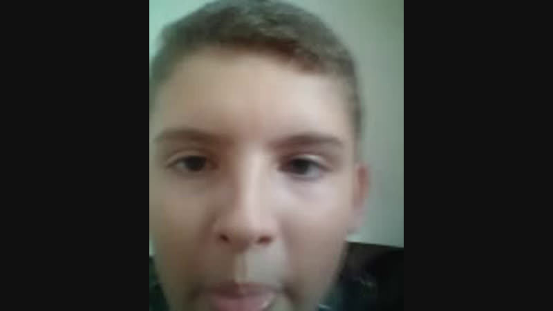 Мой брат акробат он очень гибкий